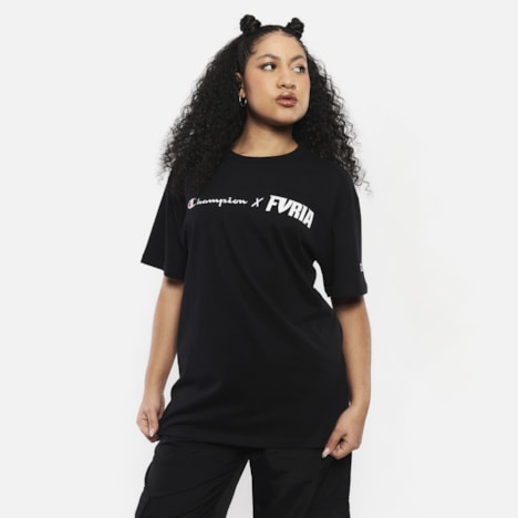 Segunda imagem do produto Camiseta Furia x Champion Lockup Preta