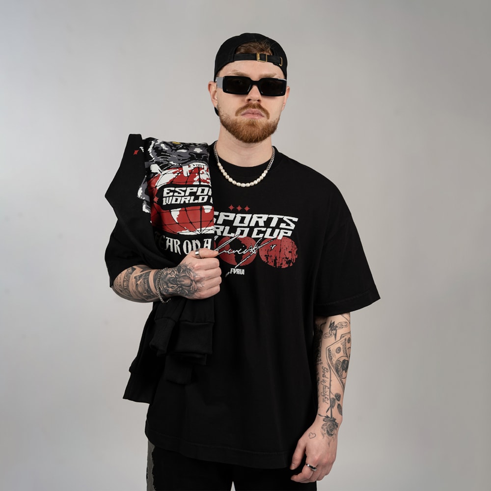 Segunda imagem do produto Camiseta Oversized Furia & EWC Preta