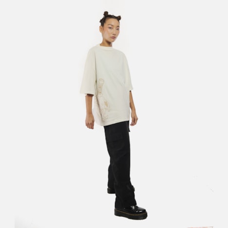 Segunda imagem do produto Camiseta Oversized Furia Harder To Kill Off White