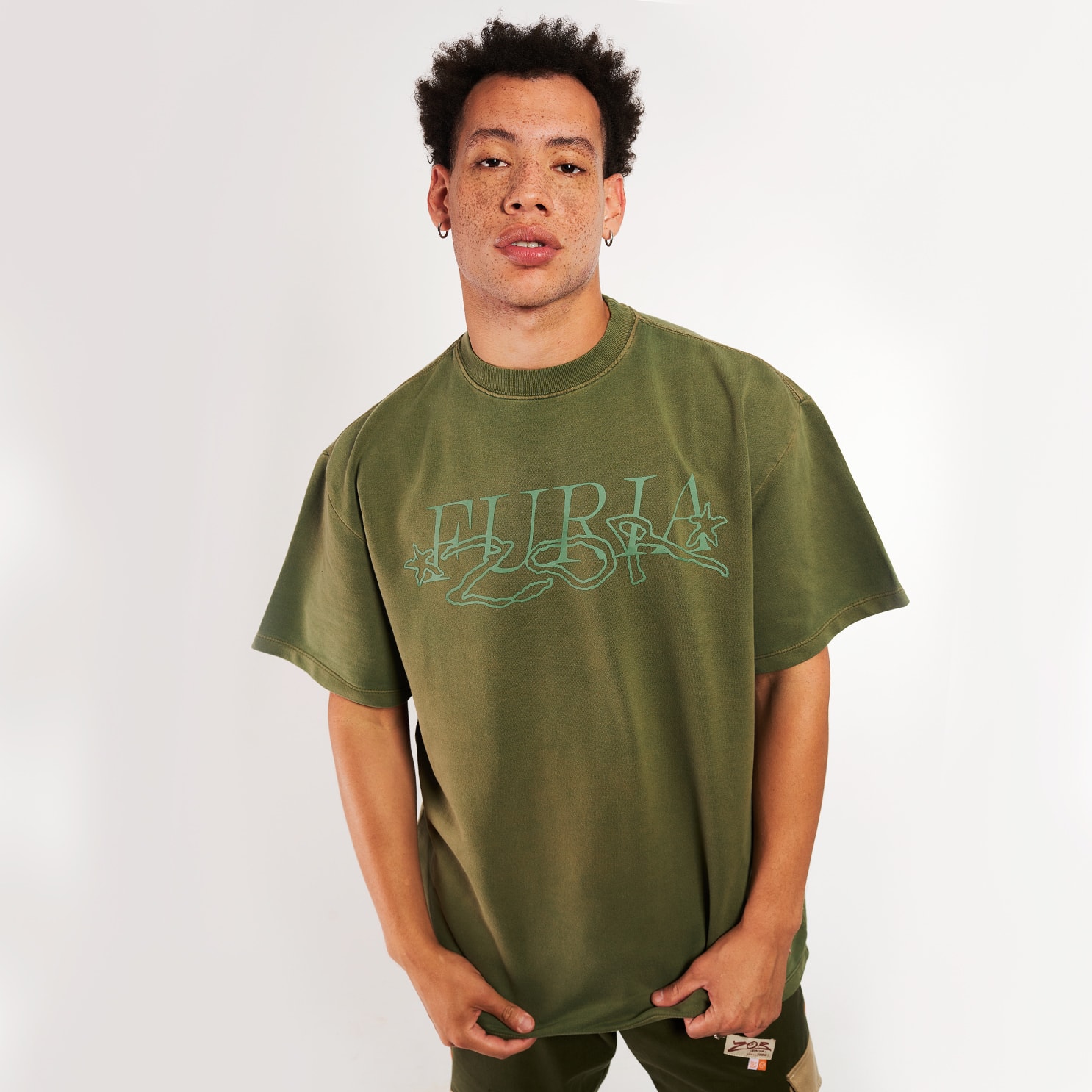 Camiseta Oversized Verde Estonada Collab FURIA X Zor